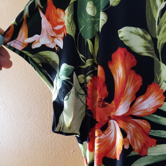 🆕Beautiful tropical print maxi dress - Picture 4 of 7